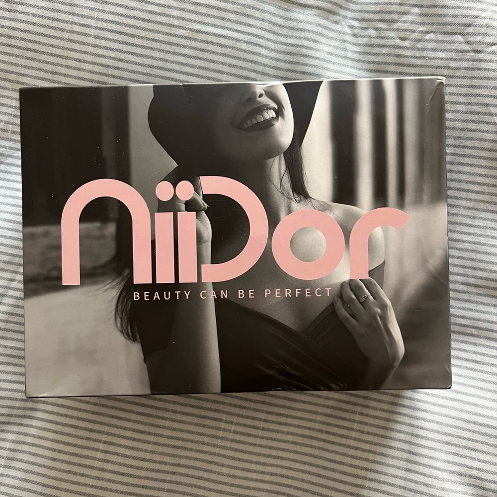 Niidor new strapless adhesive bra
